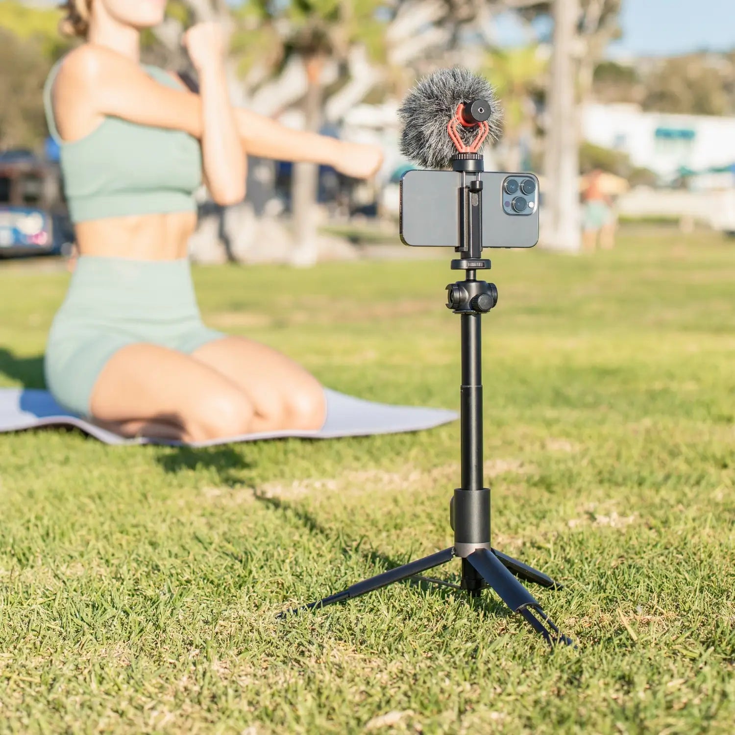 Multi-Device Tripod with cold shoe mount for Phone/Camera/Pocket3